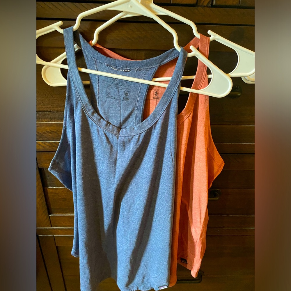 Lot of 2 Patagonia tanks